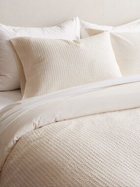 NWT Quince Organic Luxe Honeycomb Undyed Sham Set!